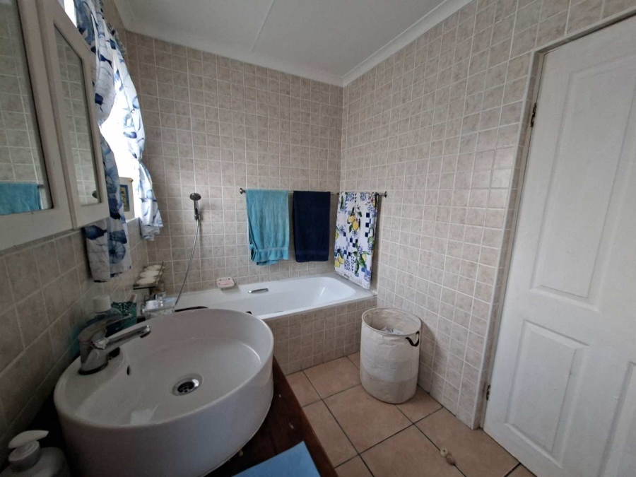 3 Bedroom Property for Sale in Dana Bay Western Cape